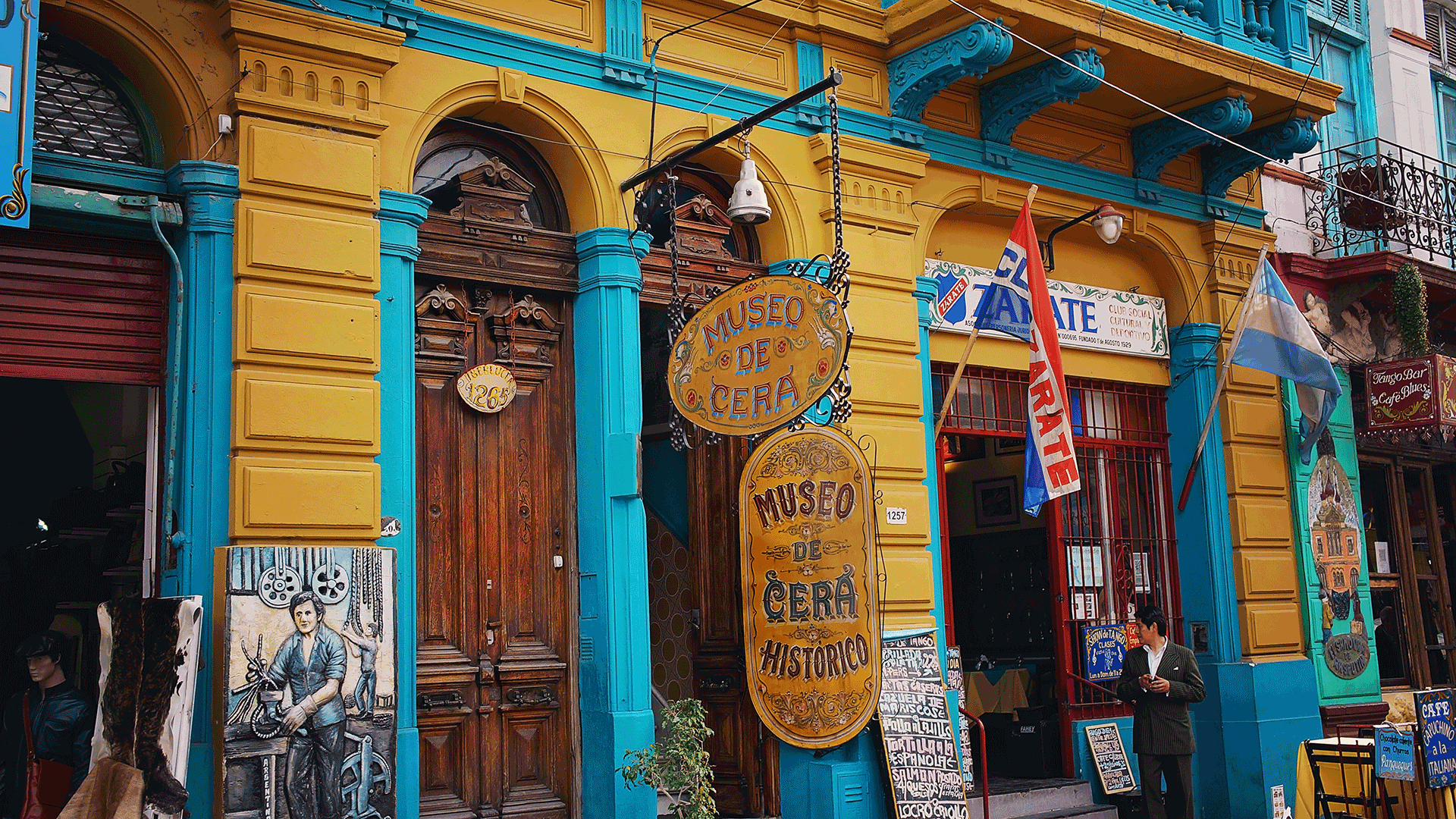 Buenos-Aires-landmark-colorful-streets-of-El-Caminito-District