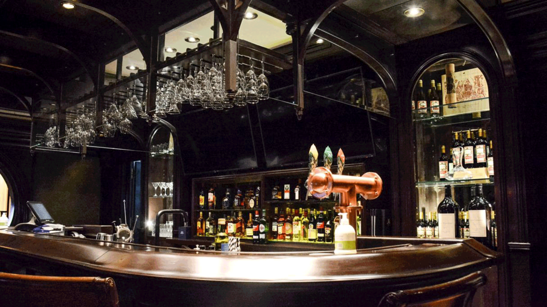 Buenos-Aries-Marriott_-celtic-pub