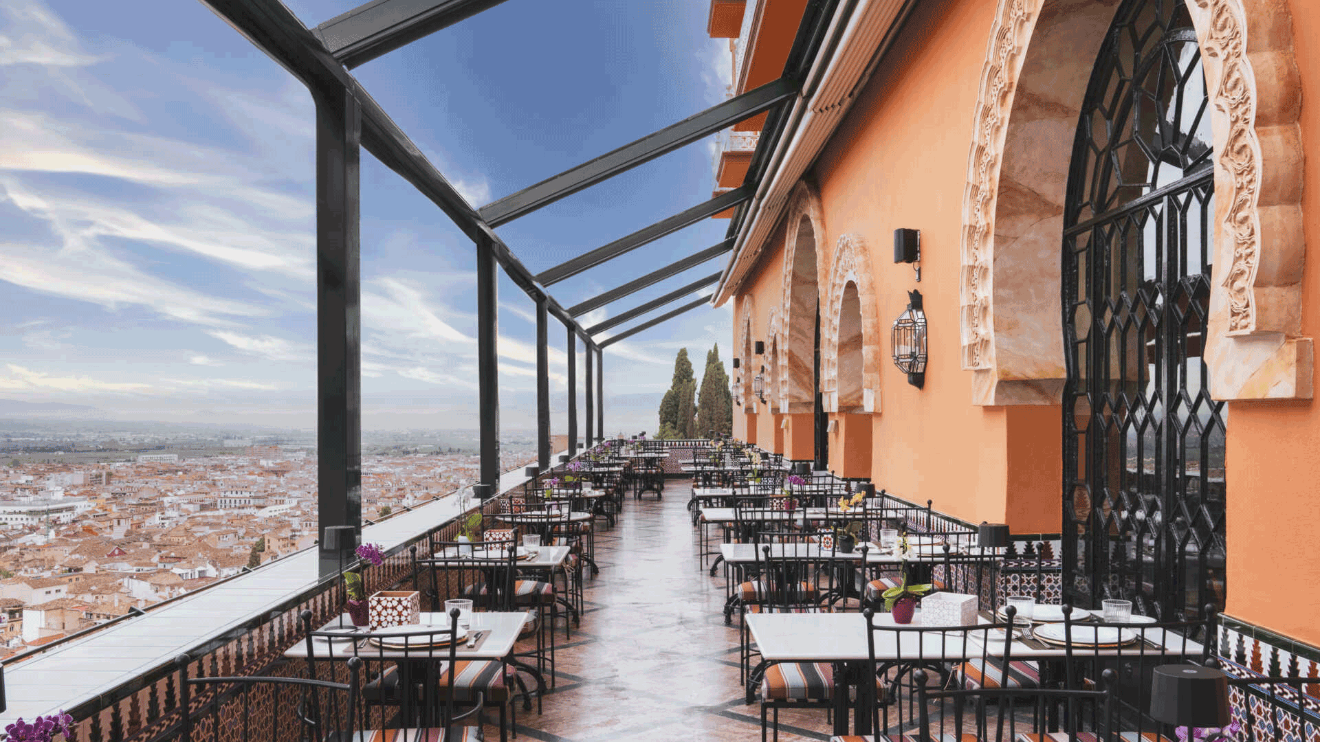 Hotel-Alhambra-Palace,-Granada-dining-terrace