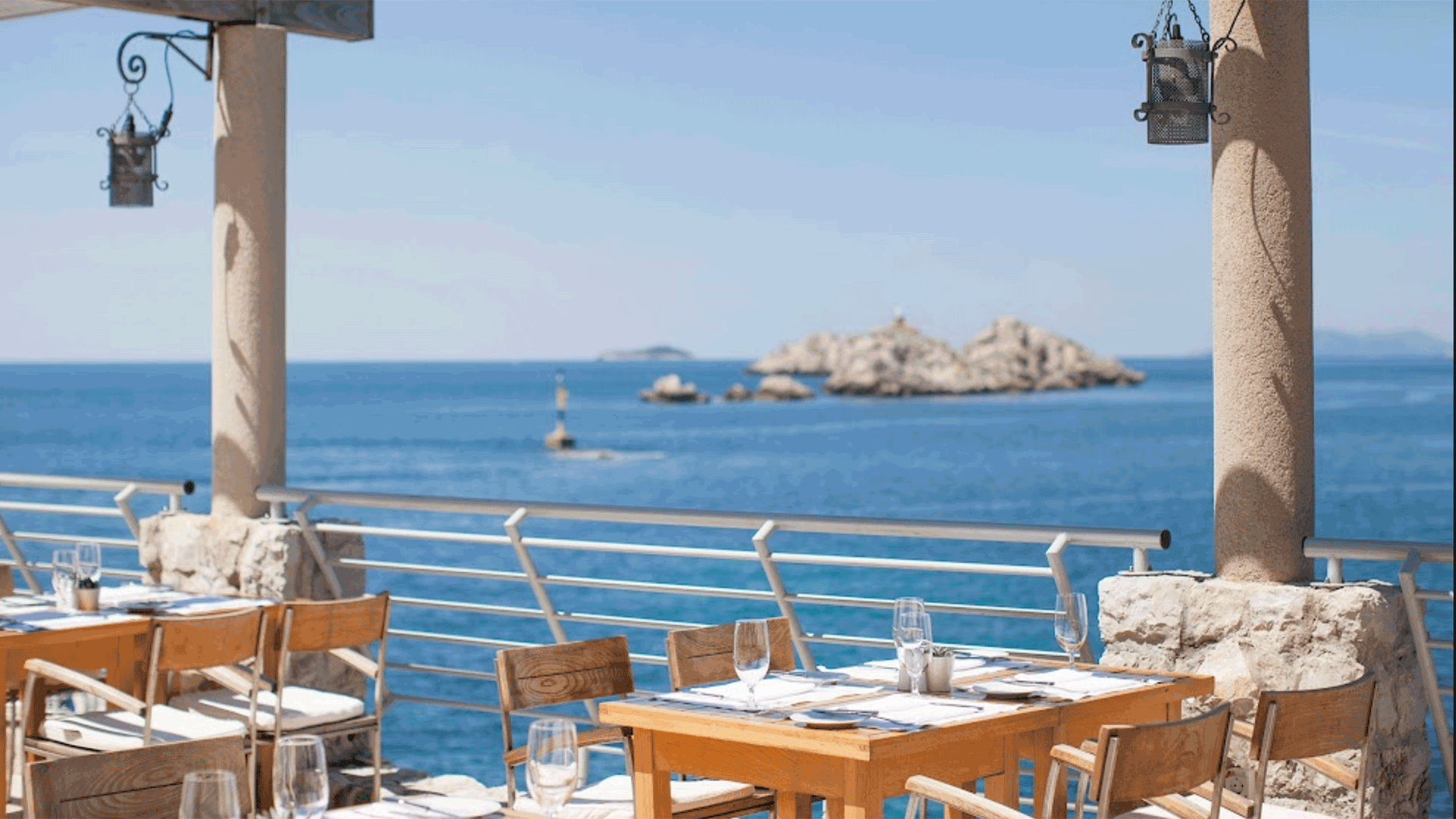 Hotel-Dubrovnik-Palace-dining-outdoors