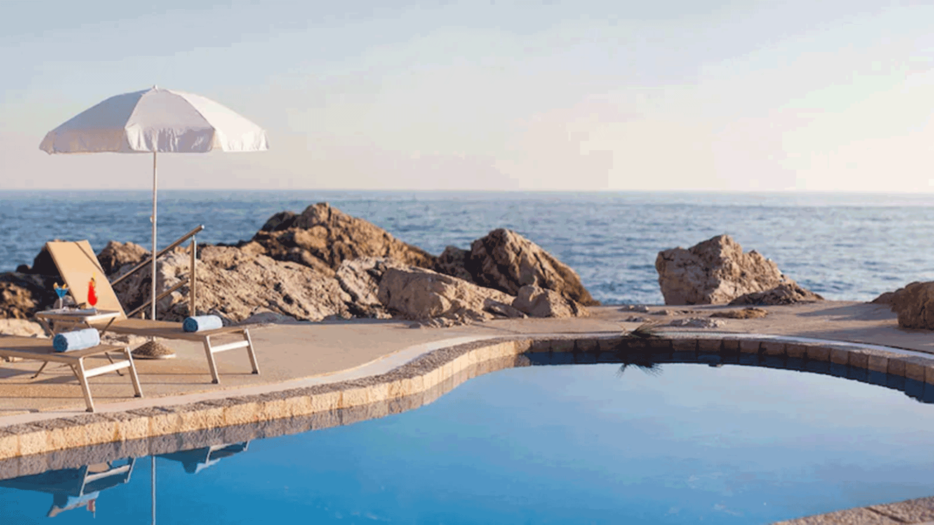 Hotel-Dubrovnik-Palace-pool-adriatic