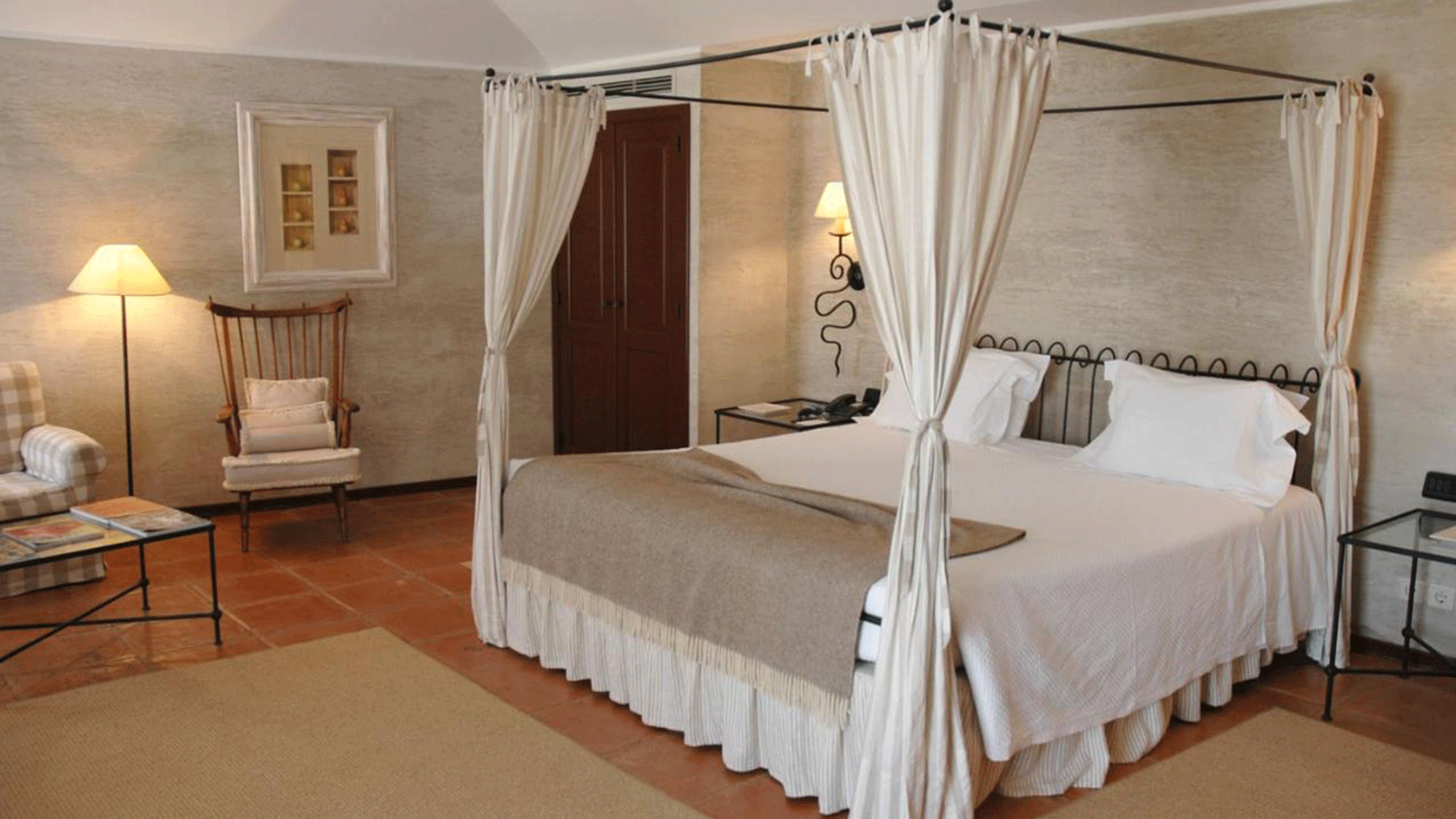 Pousada-Convento-de-Belmonte-Guestroom