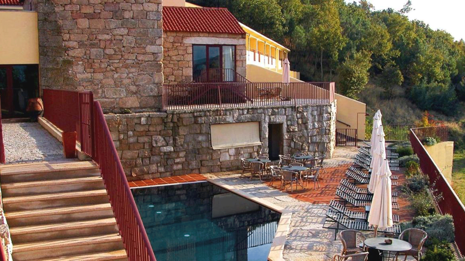 Pousada-Convento-de-Belmonte-Pool