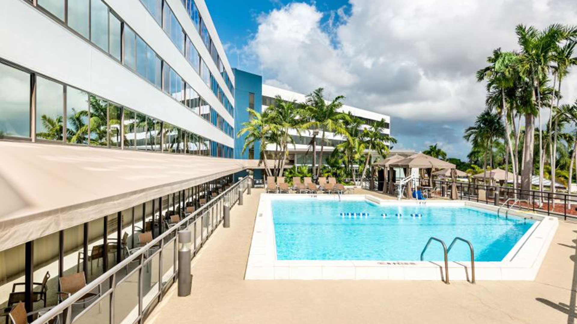 Sonesta-Miami-pool
