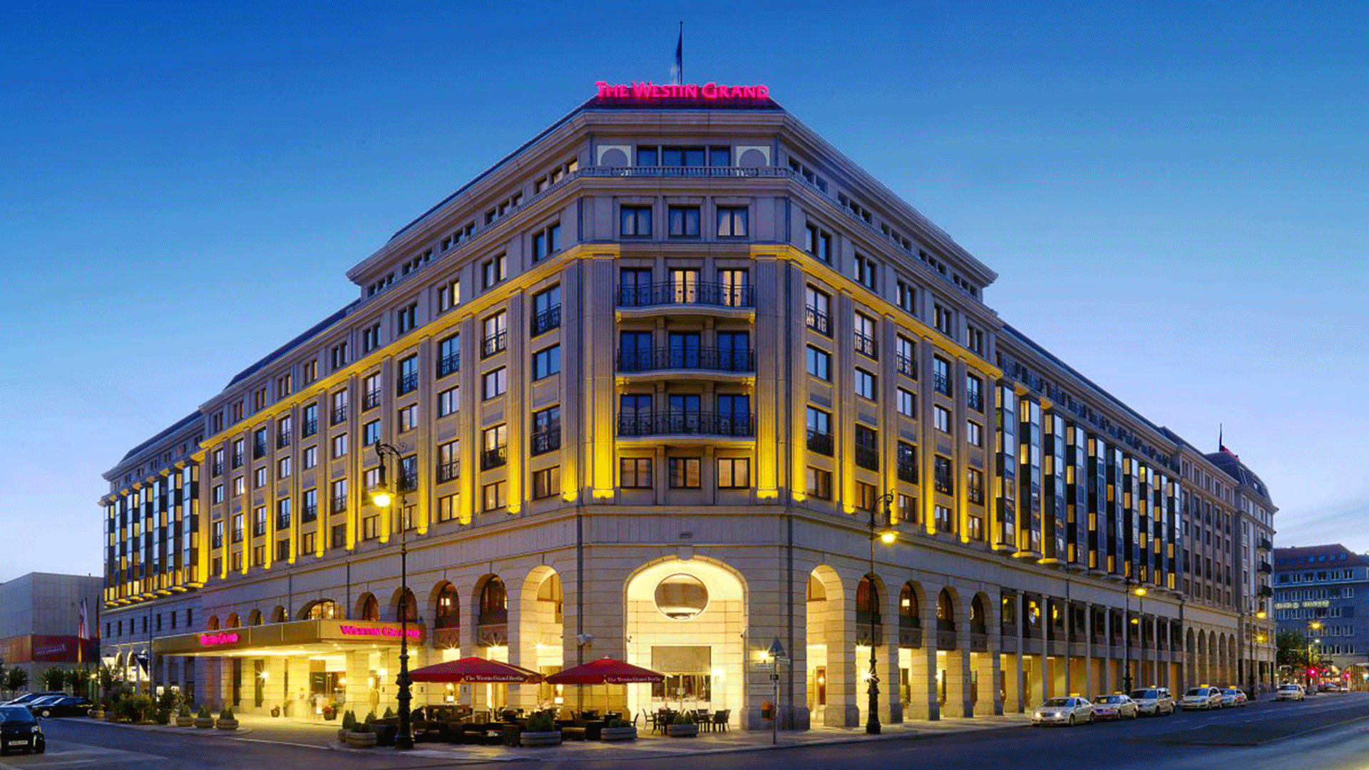 Westin-Berlin-exterior-17673_Classic-Hor