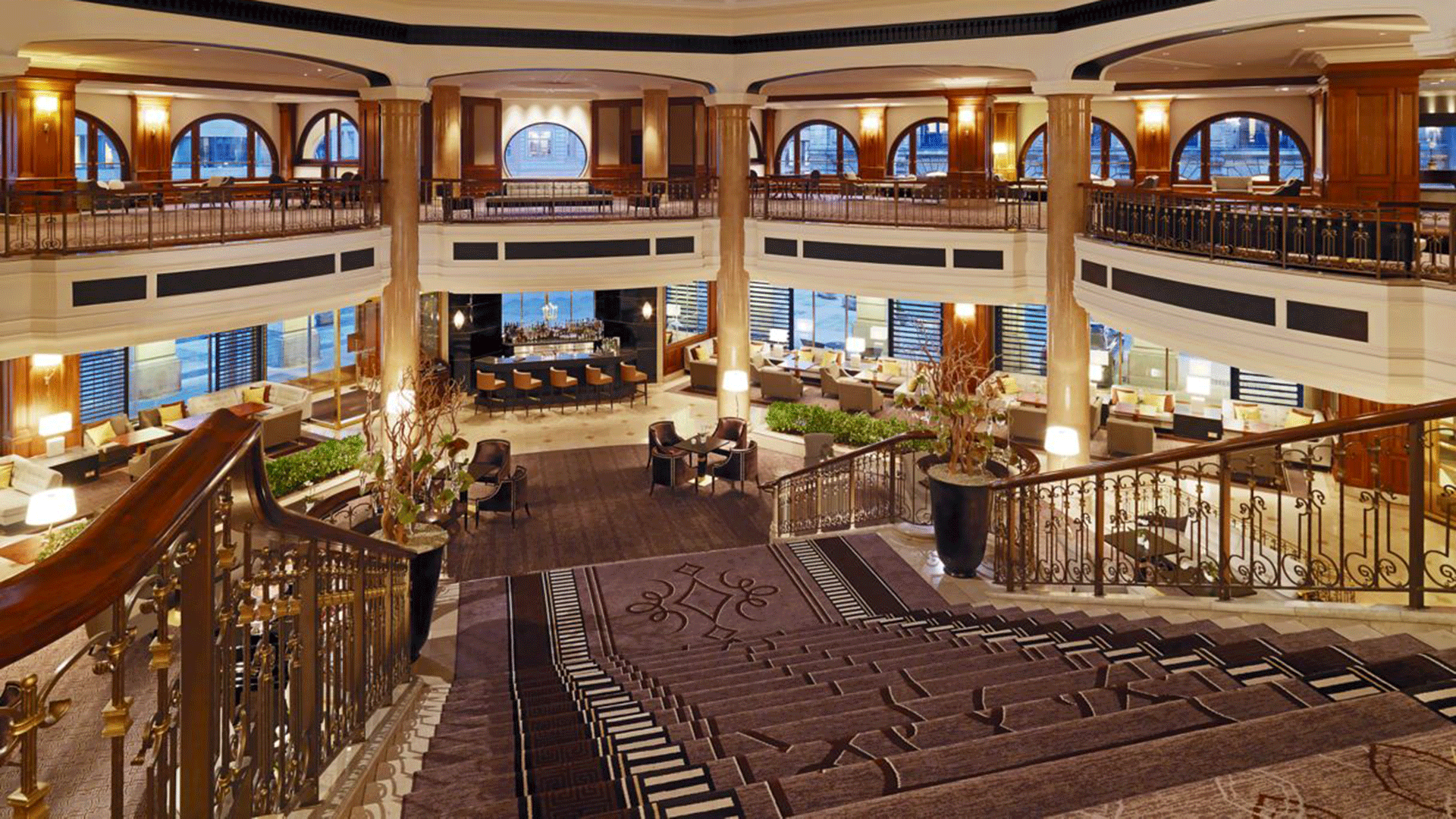 Westin-Berlin-lobby-24519_Classic-Hor