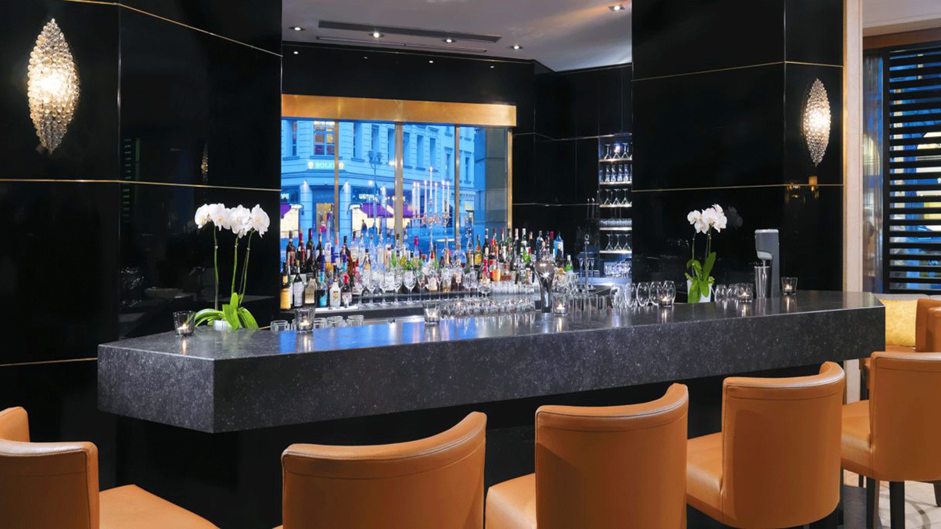 Westin-Berlin-relish-bar-41555_Classic-Hor