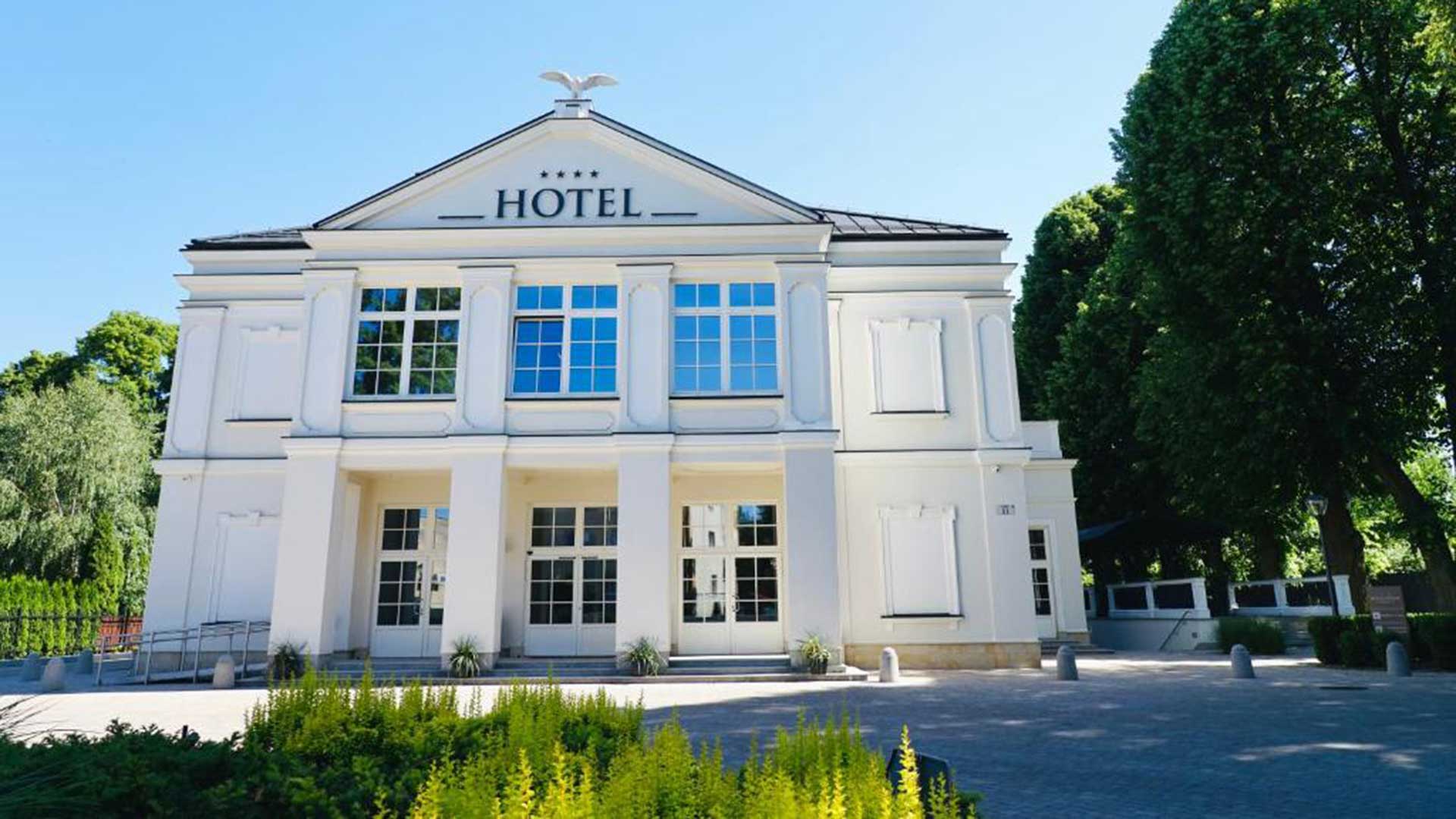 hotel-sokol-exterior